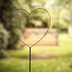 Rankgitter Herz auf Stab, Gartenstecker  Metall Hochzeit Gartendekoration
