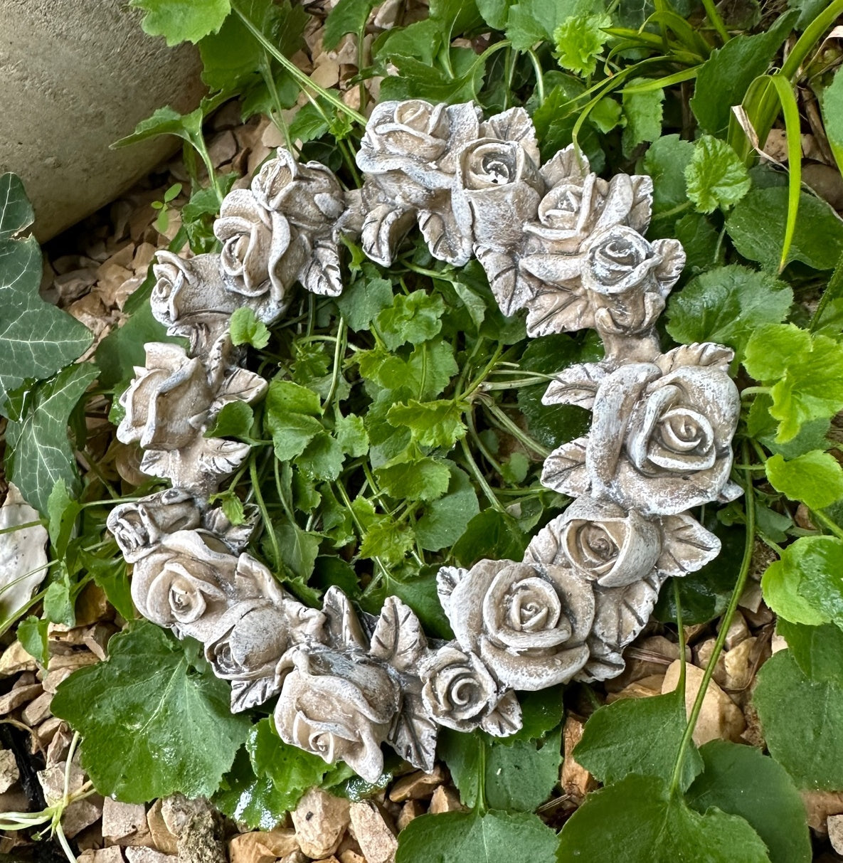 Grabschmuck Rosenblüten Rose Rosenkranz Grabdekoration wetterfest